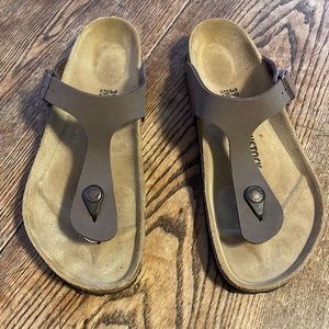 New Birkenstock Gizeh Birkibuc Mocha suede regular fit 39. Fit women size 8-81/2